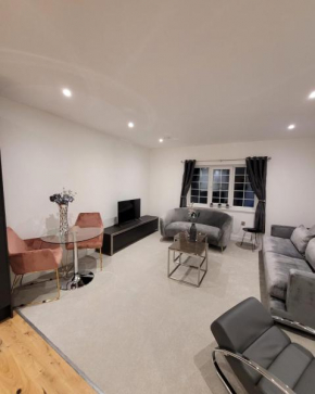 Luxury 1 Bed Apartment In The Heart Of Rochester